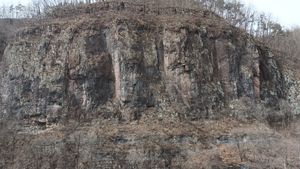 영양군 입암면 연당리 선바위