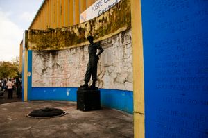 두알라의 르클레르 장군 기념비