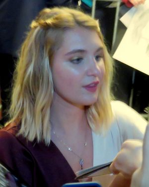 2019 토론토 국제 영화제에서 열린 영화 《우리들 중 나머지》(The Rest of Us) 시사회에 참석한 넬리스