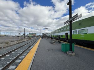 오샤와 GO 대중교통 플랫폼