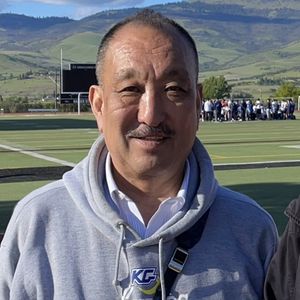 미식축구 감독 히데아키 "행크" 토리우치(Hideaki "Hank" Toriuchi)는 파이터스(Fighters) 감독으로 27시즌(1992~2019) 동안 12회의 전국 대학 챔피언십을 우승했다.