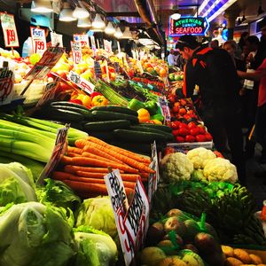 시장의 신선한 채소