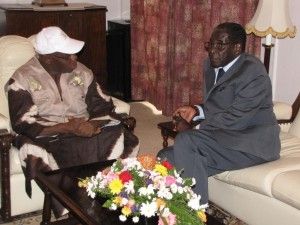 오바산조가 로버트 무가베 방문 - 짐바브웨 총선거 2013