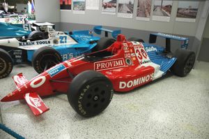 아리 루이옌딕이 더그 시어슨 레이싱을 위해 우승한 롤라-쉐보레