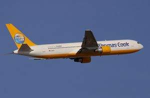 2003년 콘도르의 보잉 767-300ER. 1990년대에 도입된 "토마스 쿡 콘도르(Thomas Cook powered by Condor)" 도장과 명칭을 사용하고 있다.