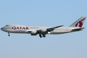 가장 큰 화물 항공 자회사인 카타르 항공 카고(Qatar Airways Cargo)의 747-8