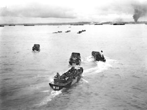 제2차 타라칸 전투에서 상륙하는 연합군 전투기