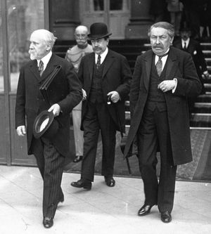 푸앵카레, 폴 팽르베(Paul Painlevé), 아리스티드 브리앙(Aristide Briand) (1925)