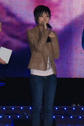 2008년 콘서트 중인 윤하