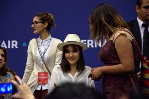 사샤 그레이가 과달라하라 국제 도서전에 참석하다