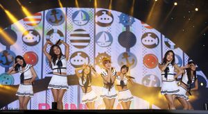 레인보우의 코리아 케이팝 월드 페스티벌 공연