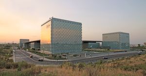 텔레포니카(Telefónica) 본사, 마드리드 지역에 위치한 다국적 기업 중 하나