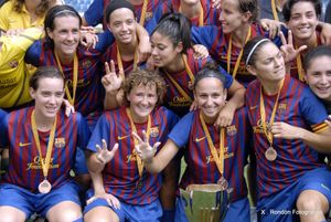 바르셀로나가 2011년 카탈루냐컵 우승을 거머쥔 모습