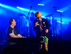 보이 조지와 로이 헤이(2016년 공연)