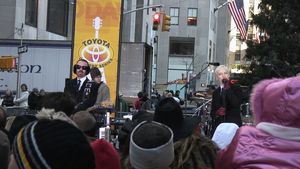 2005년 11월, NBC 프로그램인 투데이 쇼에 출연한 스튜어트와 레녹스