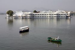 피콜라 호수의 레이크 팰리스