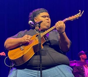 21번째 시즌 우승자인 아이엄 통기(Iam Tongi)