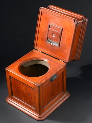 19세기 무거운 나무 변기