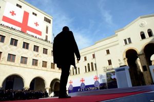 대통령 취임식에 참석한 마르그벨라슈빌리. 2013년 11월 17일