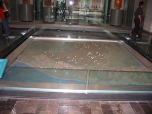 주요 전 콜럼버스 시대 마야 유적지를 보여주는 유카탄 반도의 지형도