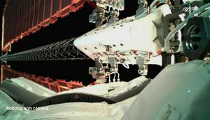 톈허 핵심 모듈의 전개된 유연 태양전지판.