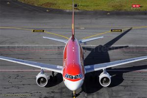 정면 상단에서 본 A318.