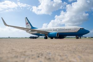 가데나 공군기지(Kadena Air Base)의 C-40C