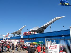 콩코드(왼쪽)와 Tu-144 (자동차 및 기술 박물관 징스하임에서)