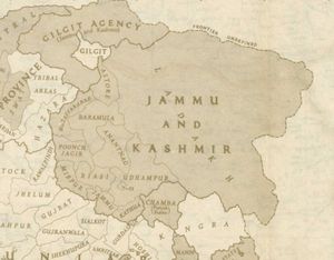 1946년 인도의 지도, 자무 카슈미르 번왕국; 현재의 아자드 카슈미르는 서부 3개 지역의 일부를 구성한다.