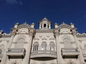 아와미 리그가 1949년 올드 다카의 로즈 가든에 있는 이 건물에서 창당됨