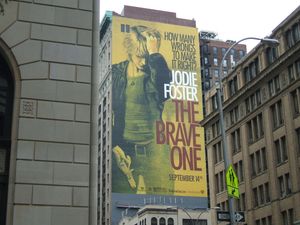 포스터가 출연한 영화 '용감한 자'(The Brave One, 2007) 광고 사진