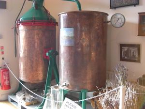 라벤더 농장의 수증기 증류 장치, 영국