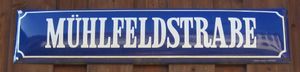MÜHLFELDSTRAẞE}}")(2011년 사진)