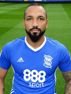 에밀리오 은수에는 22골로 적도 기니 최다 득점자이다.