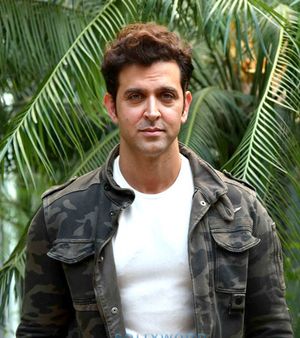 2016년 모헨조다로 홍보 행사에 참석한 로샨