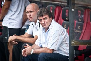 알라후엘렌세에서 오스카르 라미레스(1964년생 축구 선수)의 수석 코치를 맡았던 마린