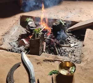 수프툴룽/삼칼룽: 라이족의 세 개의 화덕돌 신성한 예배 장소