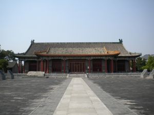 보도사(普度寺). 자금성 근처에 있으며 도르곤이 거주하던 예친왕부(睿親王府)를 개수하여 지은 절이다.