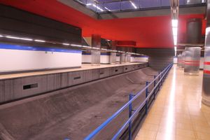 11호선 연장을 위해 건설되었지만 현재 계획으로 대체된 차마르틴역의 빈 선로