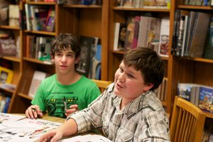 고든(왼쪽)과 로버트 캐프런 2011년