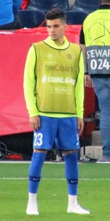 2019년 9월 레드불 잘츠부르크와의 UEFA 챔피언스리그 경기 전 헹크에서 훈련하는 하지