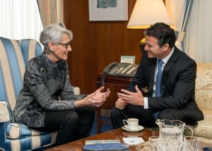 2015년 2월 18일, 워싱턴 D.C. 미 국무부에서 셔먼 차관과 요시 코헨(Yossi Cohen) 이스라엘 국가안보보좌관의 만남