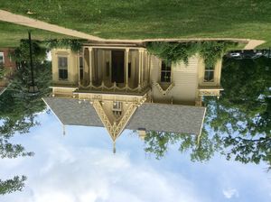 핀 하우스, 케니언 리뷰의 위치