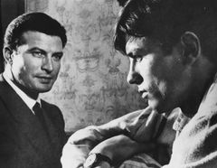 에르노 크리사(필립 역), 알랭 들롱(톰 리플리 역)