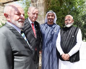 모하메드와 터키 대통령 레제프 타이이프 에르도안 및 인도 총리 나렌드라 모디가 이탈리아에서 열린 G7 정상회의(50th G7 summit)에 참석한 모습, 2024년 6월 14일