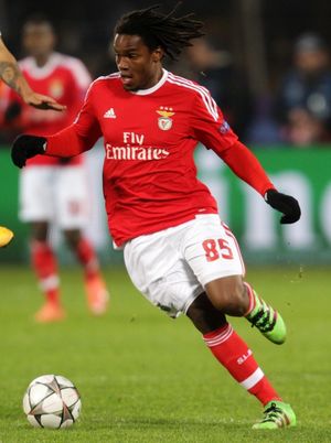 2016년 3월 제니트 원정 경기에서 활약하는 산체스