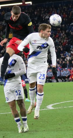 2023년 인터밀란 소속 바렐라(오른쪽)