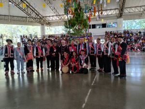 태국 치앙마이 파야프 대학교에서 열린 사상 최초의 국제 라후족 설날 행사를 지원하는 국제 라후족 개발 재단 팀. 행사는 2024년 1월 11일부터 13일까지 진행되었다.