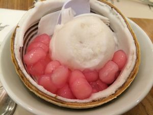 타프팀 크롭(thapthim krop)이 들어간 아이스크림, 방콕