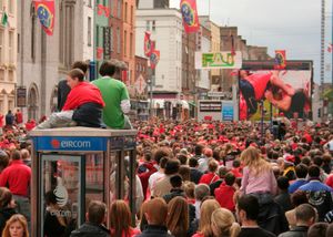 2006년 하이네켄컵 기간 중 리머릭에 있는 문스터 팬들